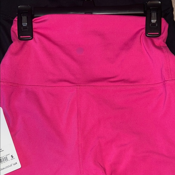 YOGALICIOUS LUX 2 PK Black and Pink High-Waist shorts NWT - Picture 4 of 9